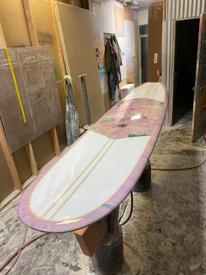 Kenni Loggins Surfboard - detail deck photo