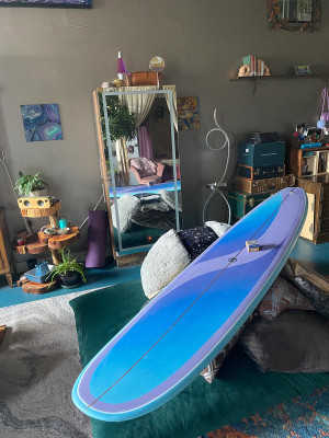 Shestorm Surfboard - deck detailed view
